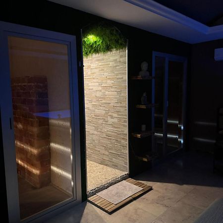 Royalty Rooms & Spa Naples Exterior photo