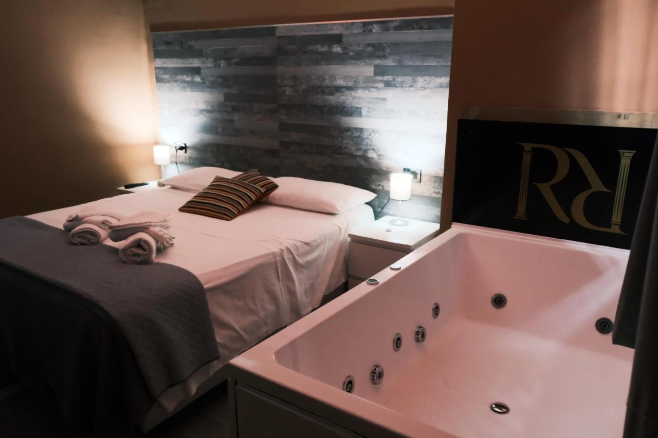 Royalty Rooms & Spa Naples Exterior photo