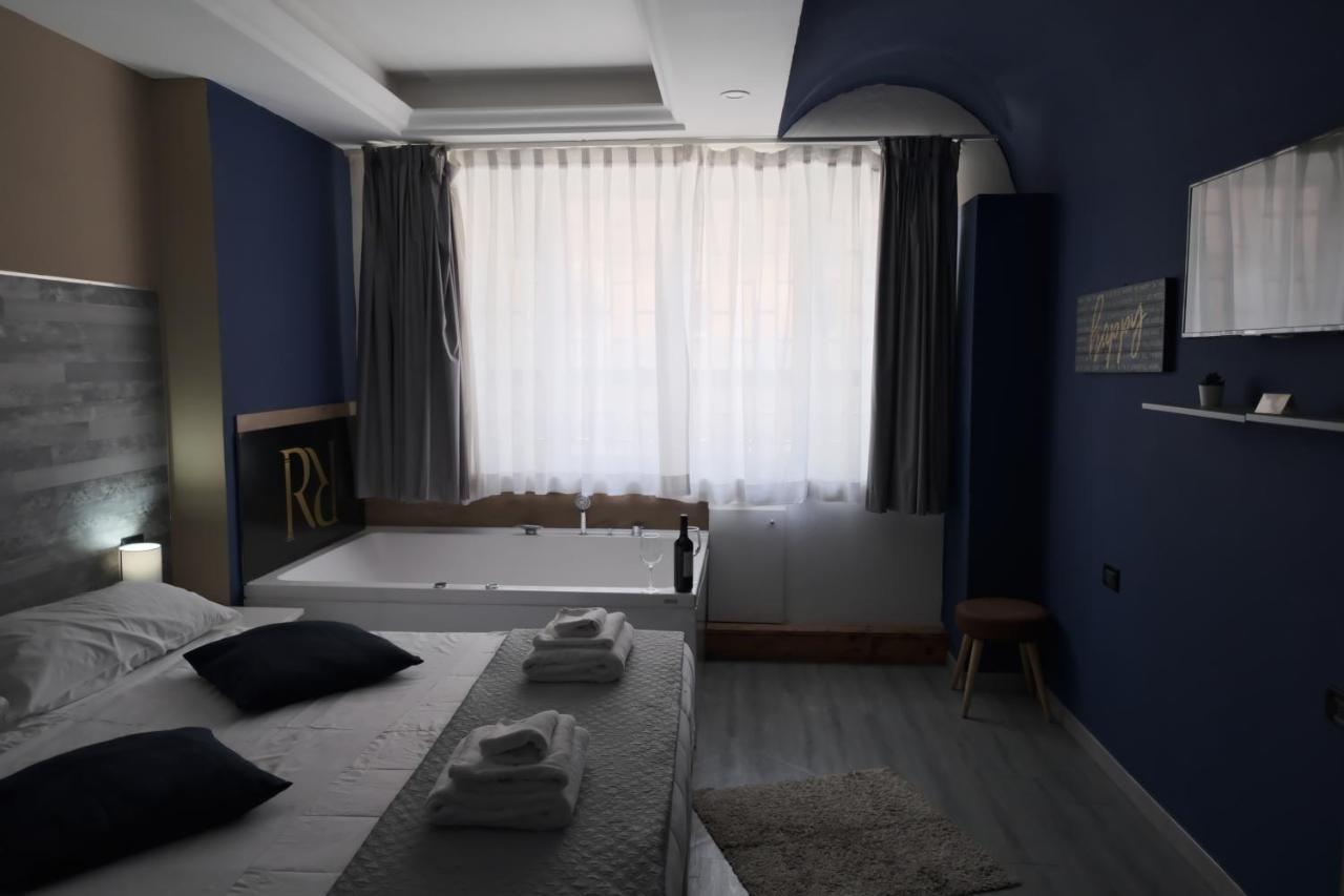 Royalty Rooms & Spa Naples Exterior photo