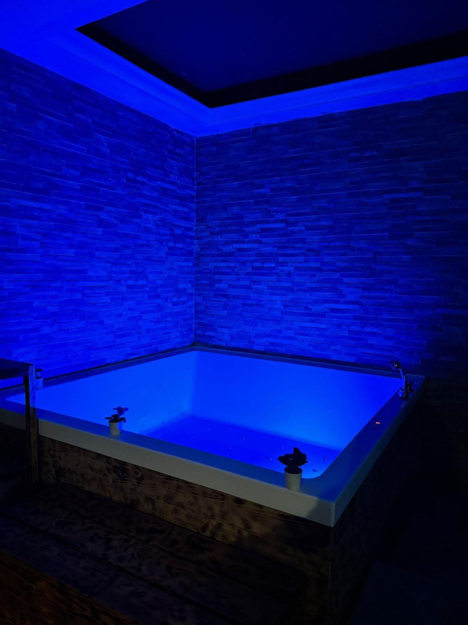 Royalty Rooms & Spa Naples Exterior photo