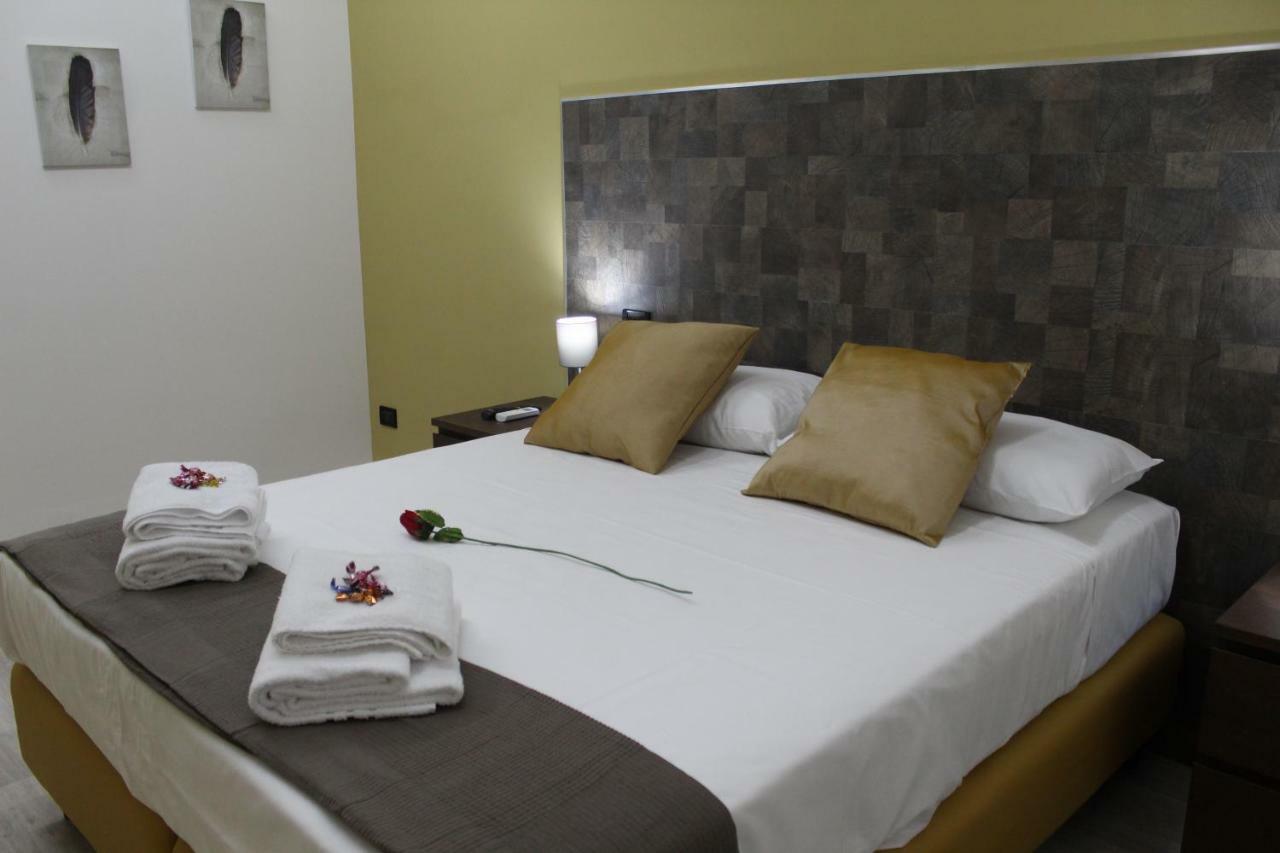 Royalty Rooms & Spa Naples Exterior photo